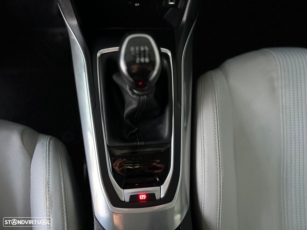 Peugeot 308 SW 1.5 BlueHDi Allure - 17