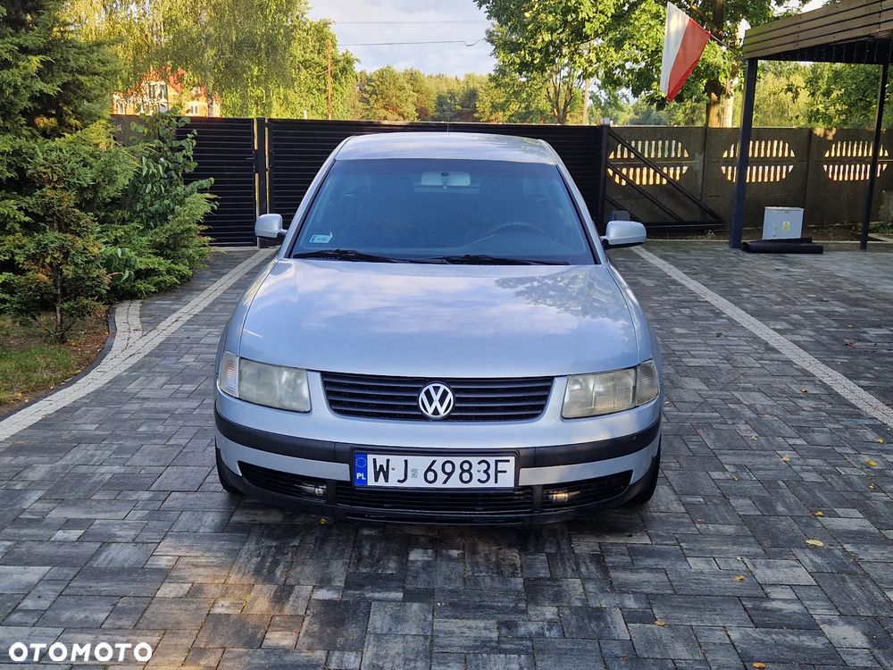 Volkswagen Passat - 2