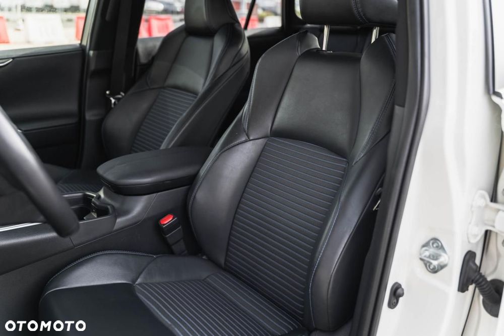 Toyota RAV4 - 16