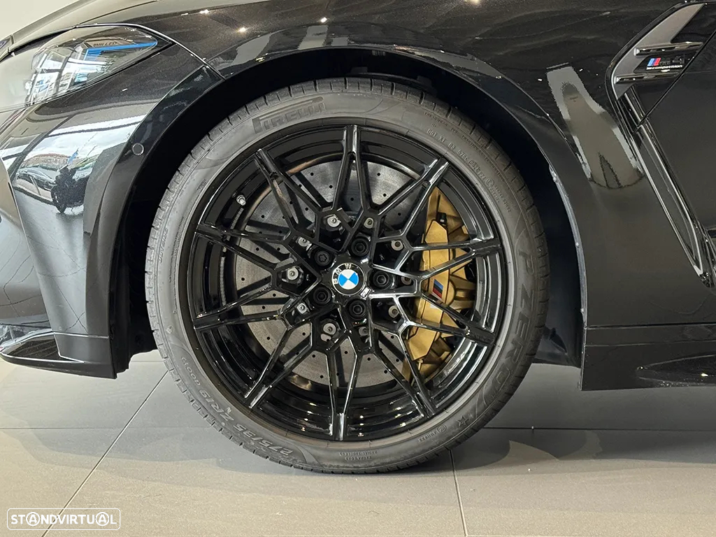 BMW M4 Competition xDrive - 19