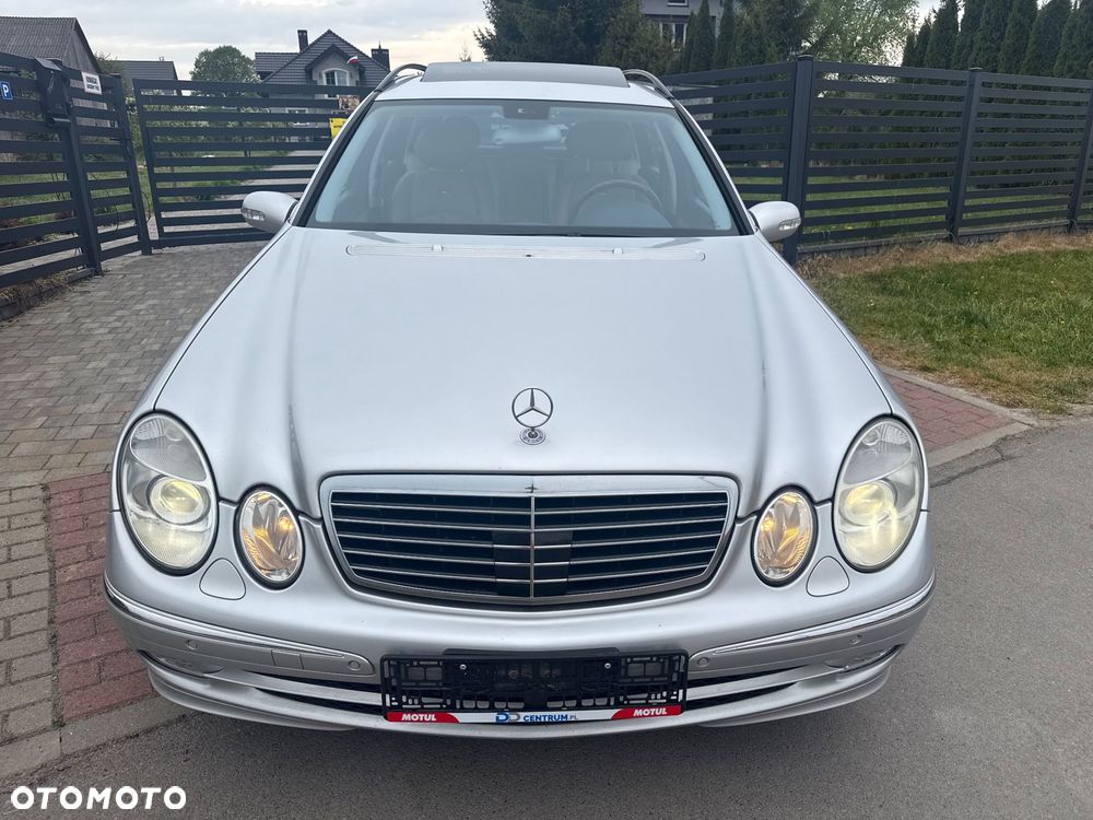 Mercedes-Benz Klasa E 500 4-Matic T Avantgarde - 24