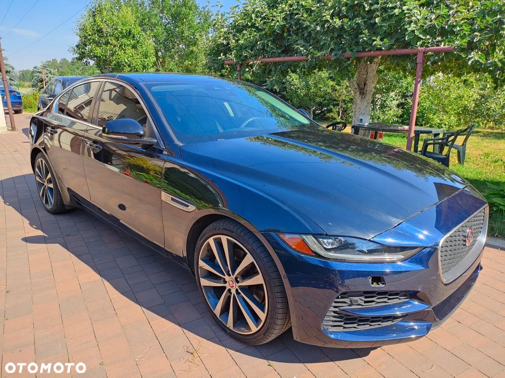 Jaguar XE P250 S - 1