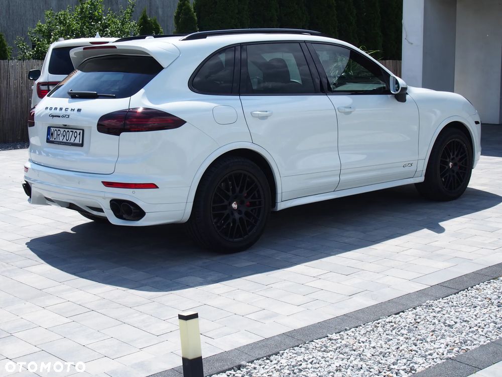 Porsche Cayenne GTS - 14