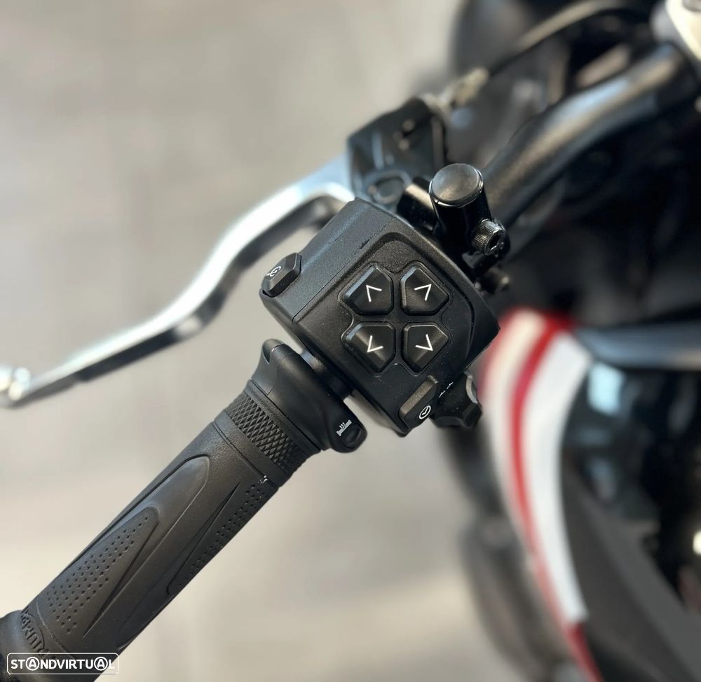 Triumph Trident 660 - 8