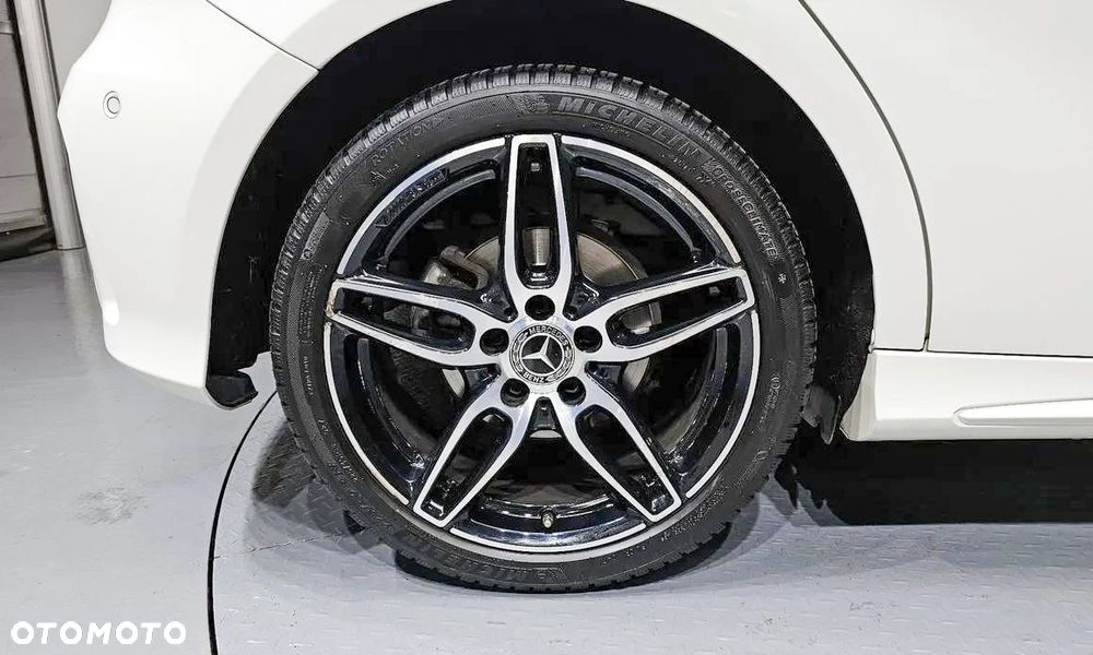 Mercedes-Benz Klasa A 200 7G-DCT AMG Line Advanced - 15