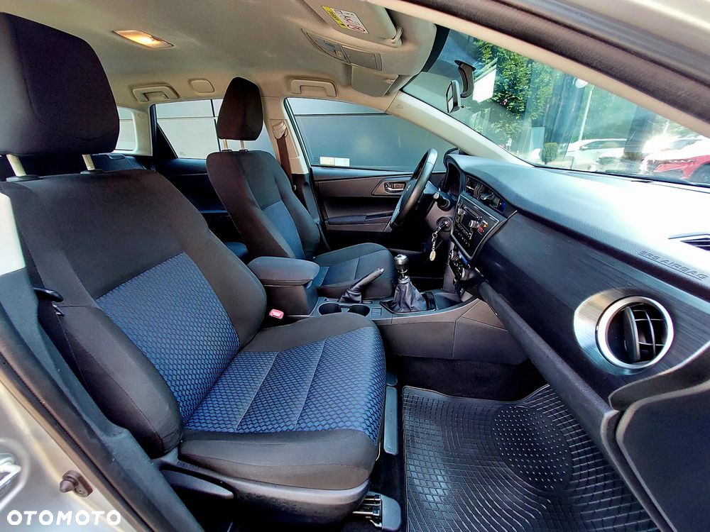 Toyota Auris 1.4 D-4D Active - 15
