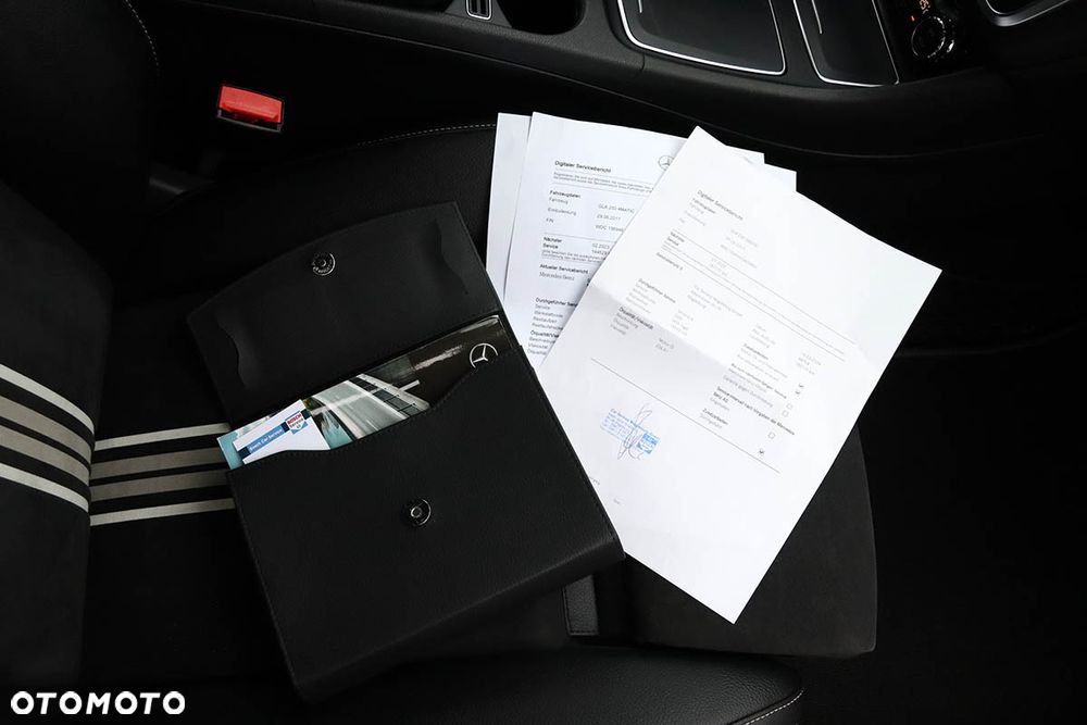 Mercedes-Benz GLA 250 7G-DCT Edition 1 - 38