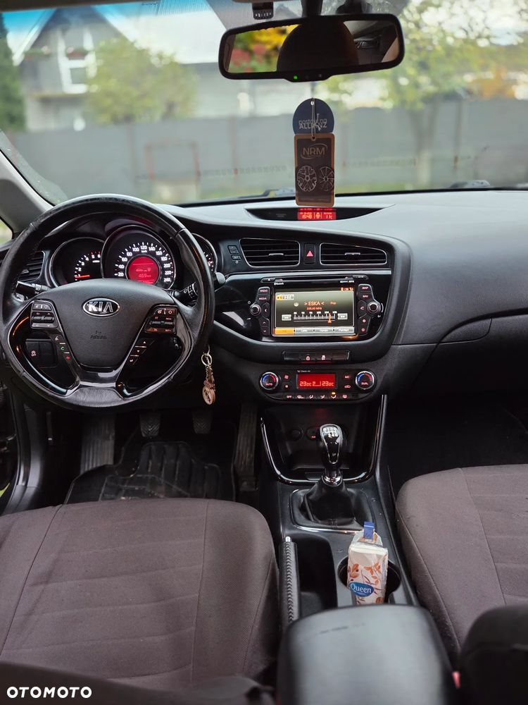 Kia Ceed - 9