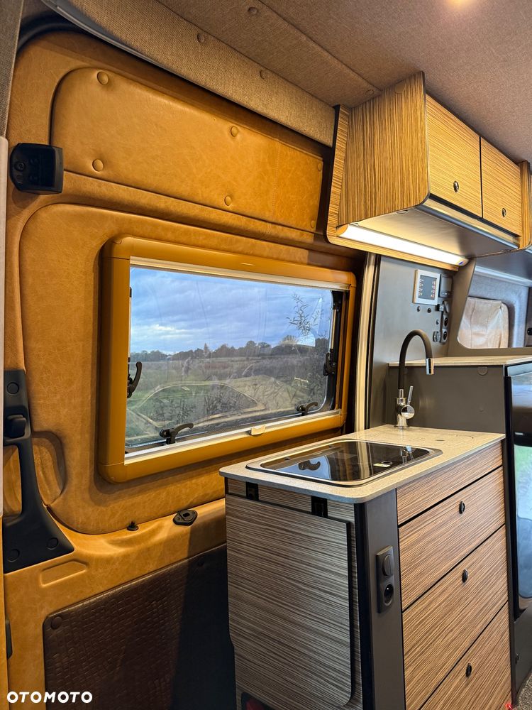 Mercedes-Benz Sprinter - 22