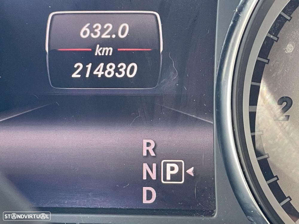 Mercedes-Benz CLA 200 d 4Matic 7G-DCT AMG Line - 24