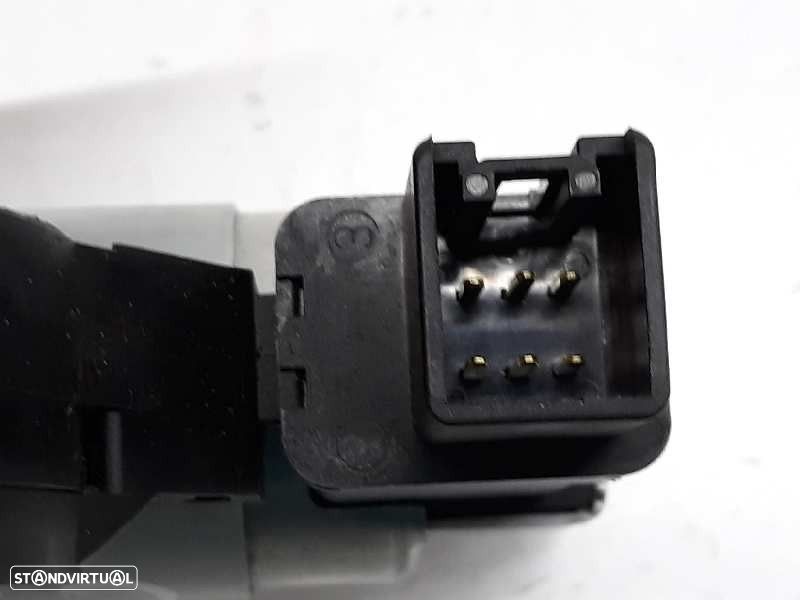 MOTOR ELEVADOR DE VIDRO TRASEIRO DIREITO MAZDA CX-7 2010 -GJ6A5958X - 3