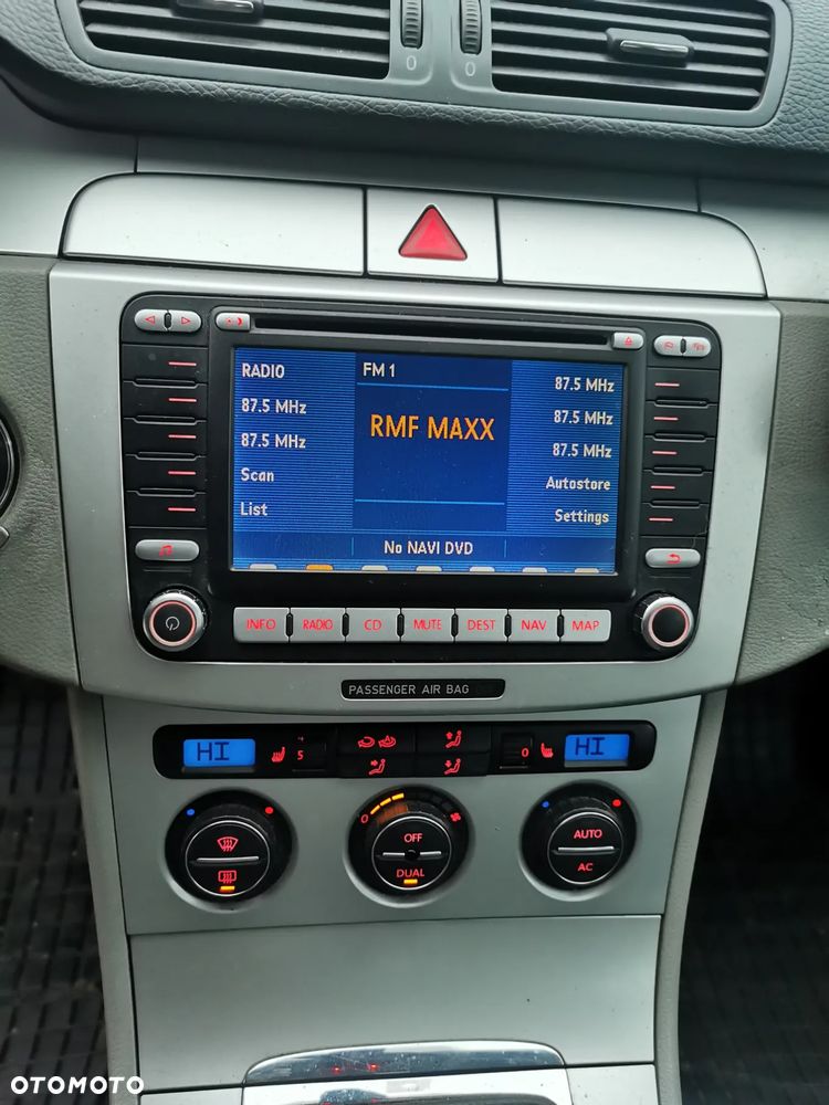 VW Passat B6 Touran Radio MFD - 2