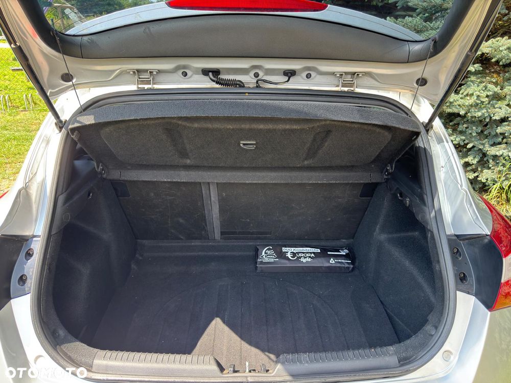 Hyundai i30 i30cw 1.4 Fifa World Cup Edition - 6