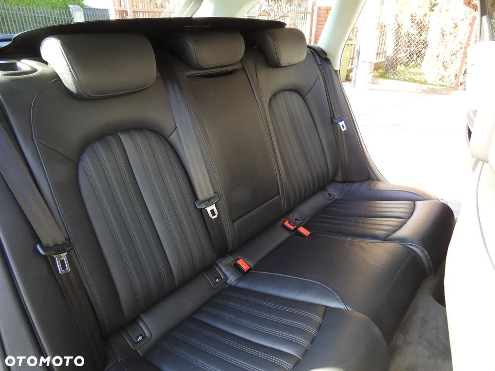 Audi A6 Avant 2.0 TDI DPF multitronic - 22