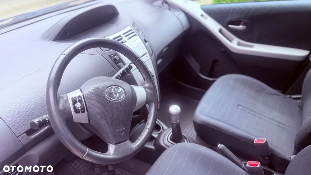 Toyota Yaris 1.33 VVT-i Edition - 22