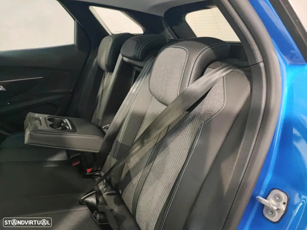 Peugeot 3008 1.5 BlueHDi Allure Pack EAT8 - 11