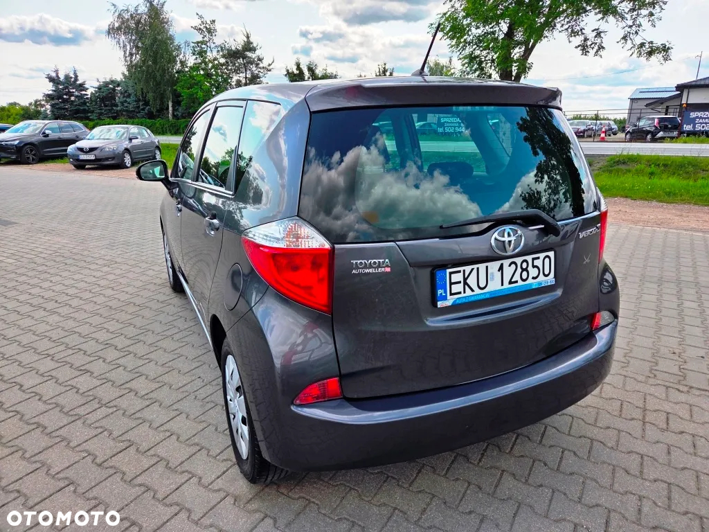 Toyota Verso S 1.33 Premium - 13
