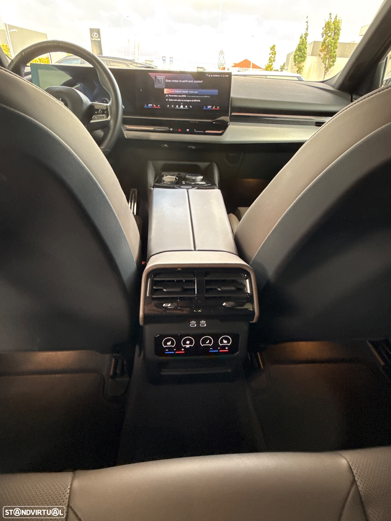 BMW 520 d Pack Desportivo M - 8