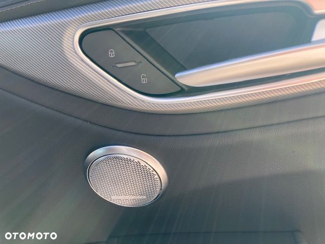 Alfa Romeo Giulia 2.0 Turbo Veloce - 10