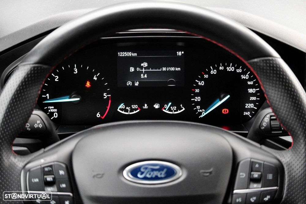 Ford Focus SW 1.5 TDCi EcoBlue ST-Line - 29