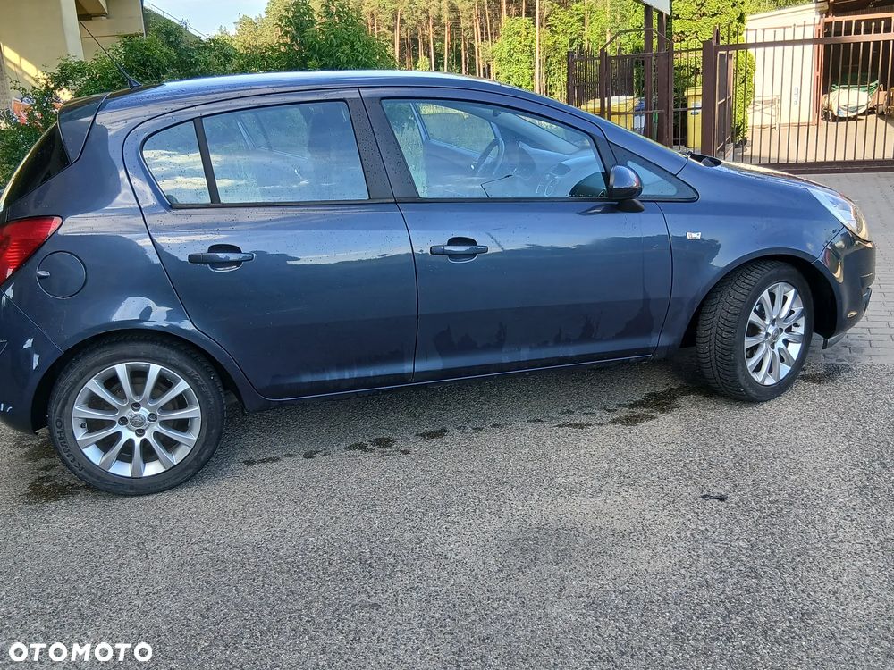 Opel Corsa 1.4 16V Innovation 110 Jahre - 8