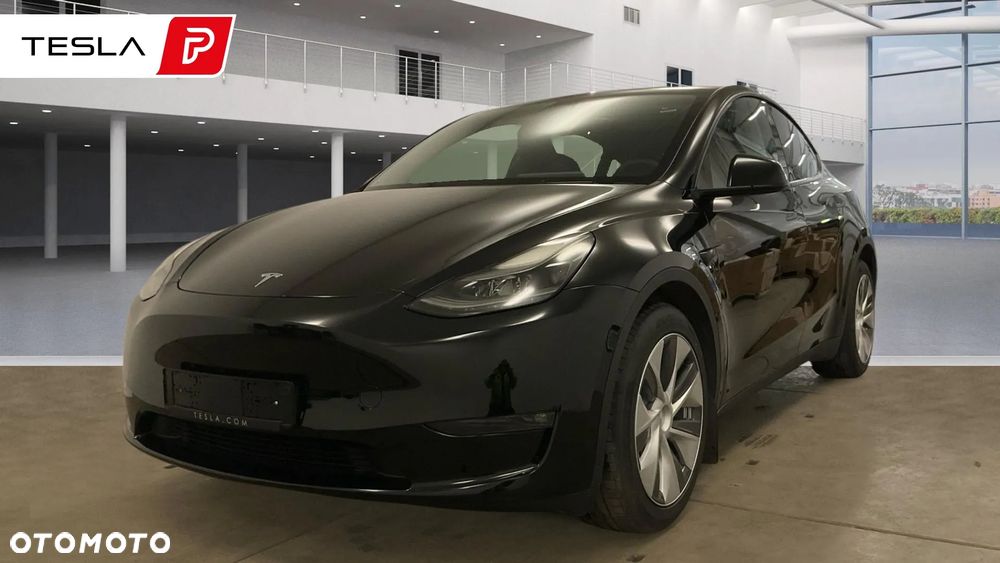 Tesla Model Y Long Range Dual Motor AWD - 1