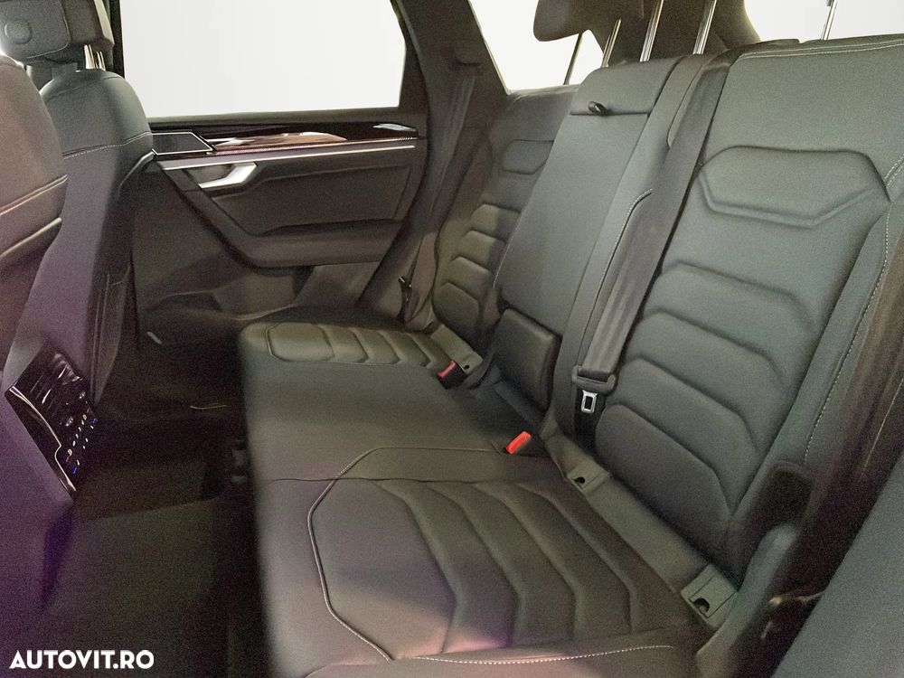 Volkswagen Touareg V6 TDI 4MOTION R-Line - 13