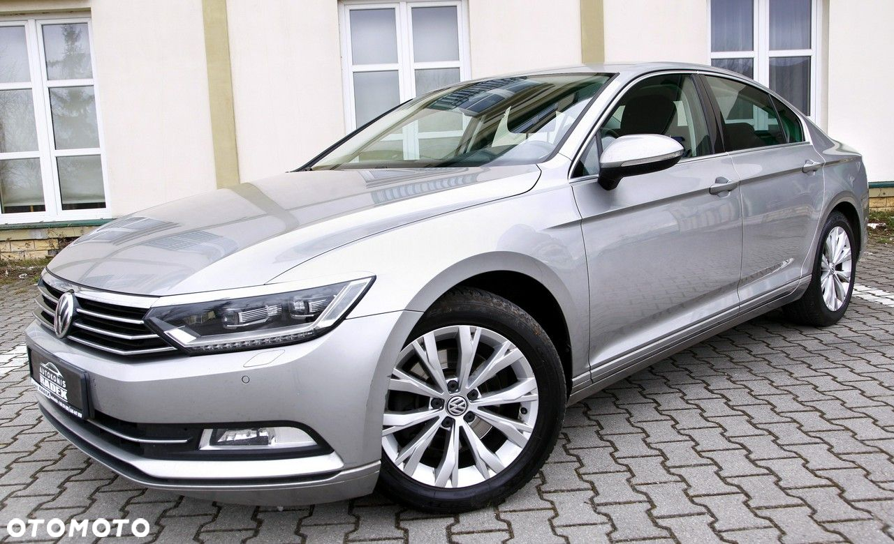 Volkswagen Passat 1.8 TSI BMT Comfortline - 28
