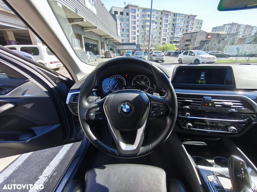 BMW Seria 5 520d AT - 4