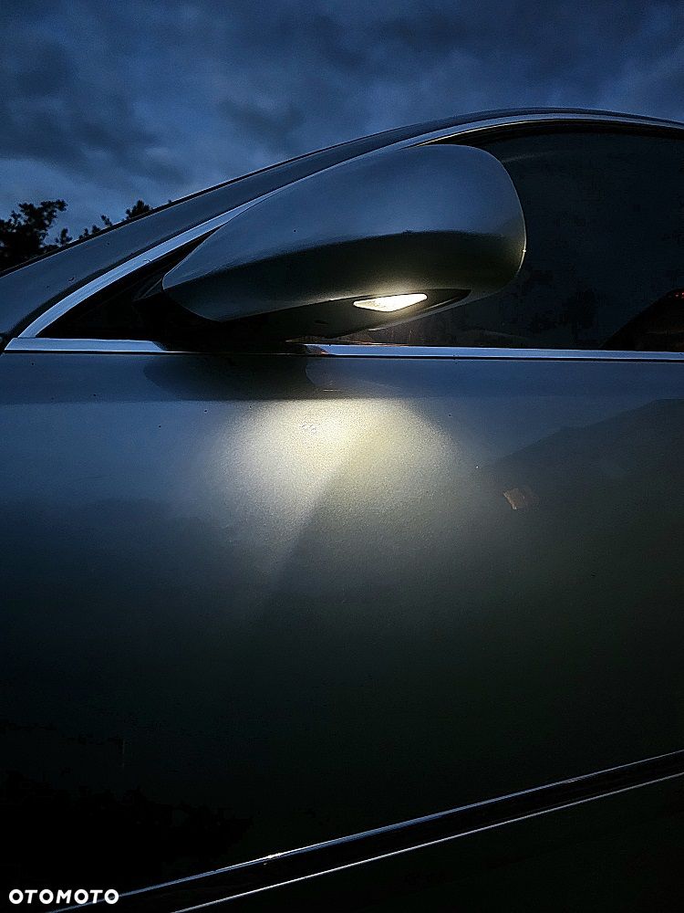 Audi A8 4.2 Quattro - 24