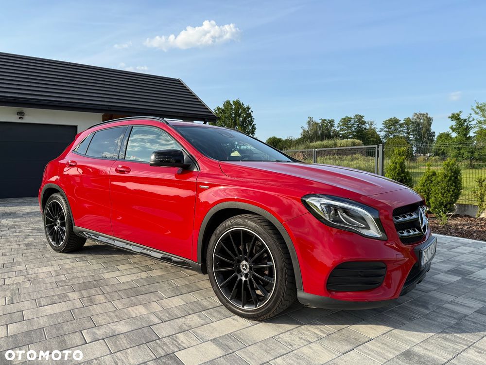 Mercedes-Benz GLA 200 7G-DCT Peak Edition - 3