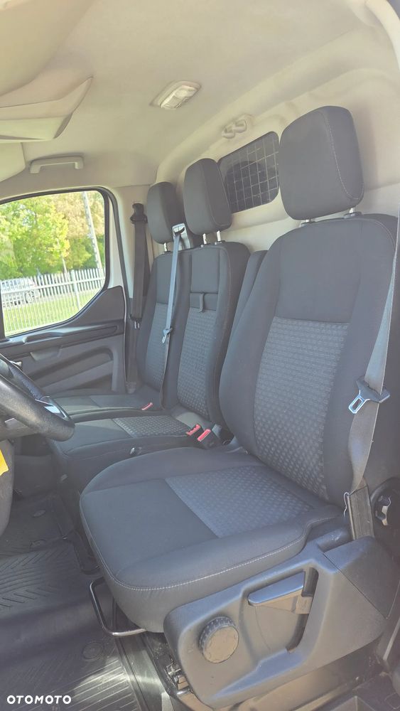 Ford TRANSIT CUSTOM - 26