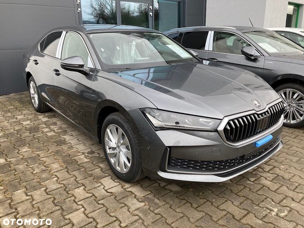 Skoda Superb 2.0 TSI Edition 130 DSG - 2