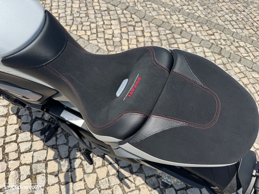 Ducati XDiavel V4 - 16