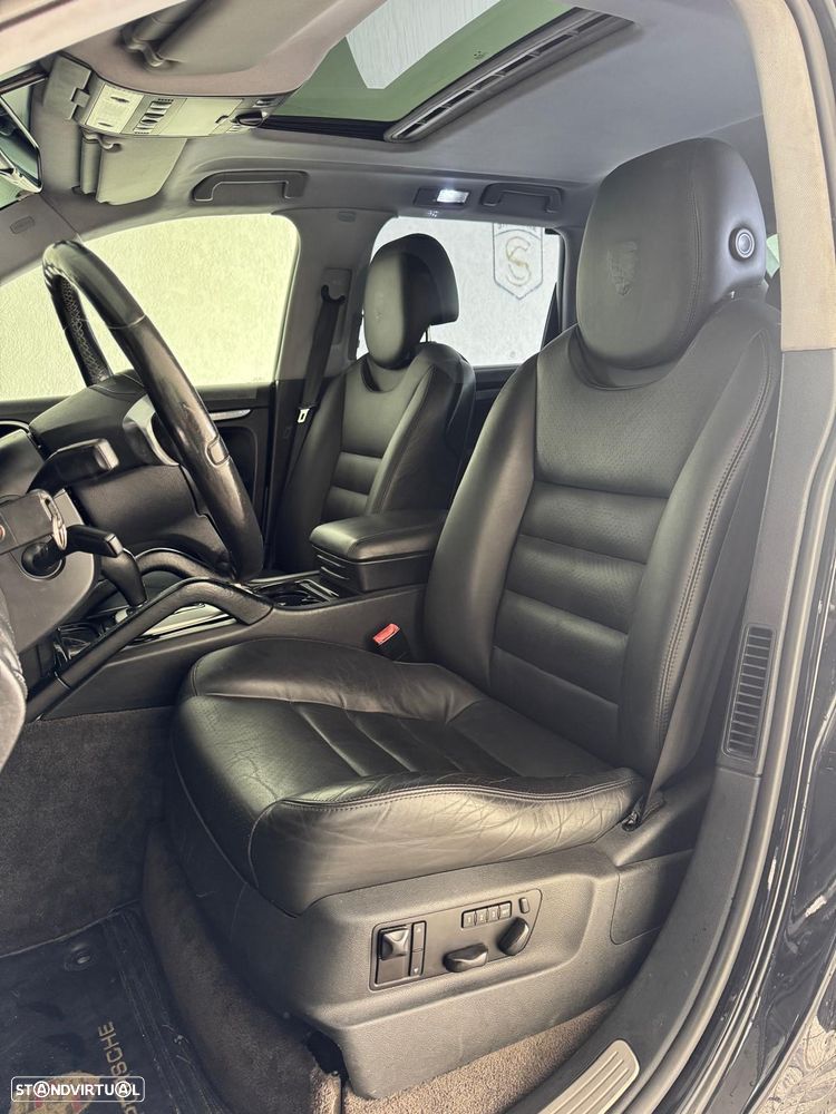 Porsche Cayenne S Tiptronic - 10