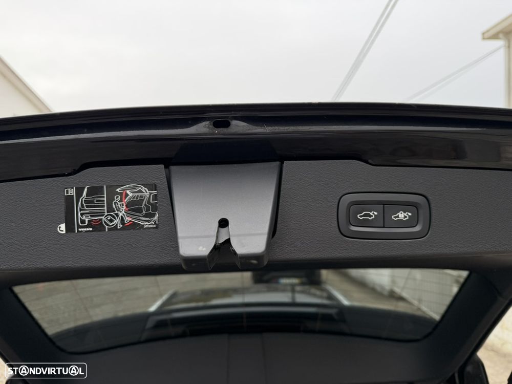 Volvo V60 2.0 T8 AWD TE Momentum Plus - 14