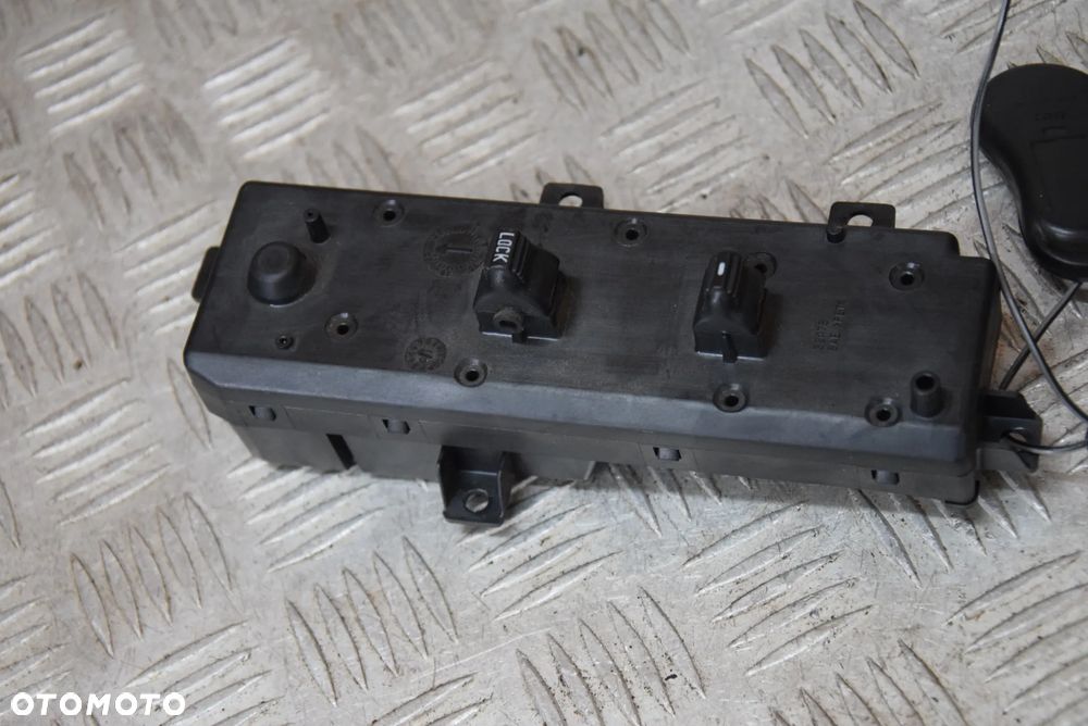 JEEP GRAND CHEROKEE WJ PRZEŁĄCZNIK PRZEŁĄCZNIKI SZYB PILOT UK KPL. - 7