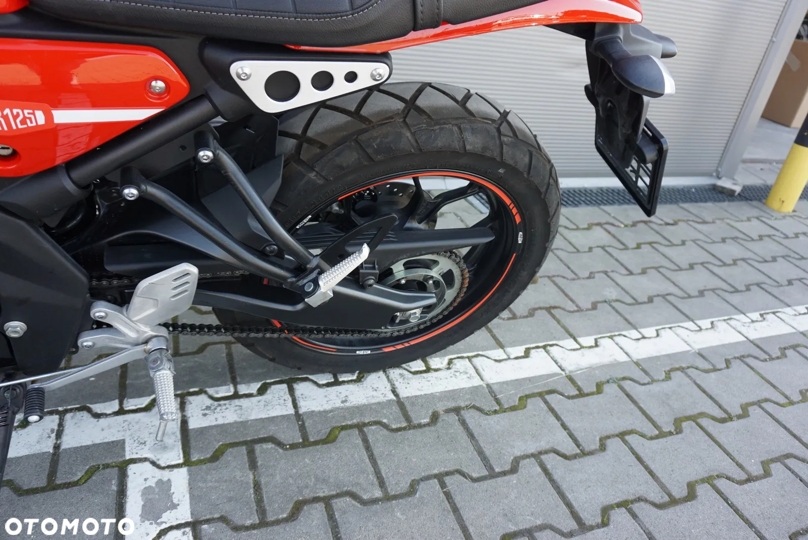 Yamaha XSR - 16