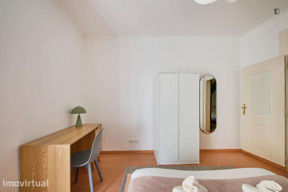 Quarto - localizado em São Bento Lisbon - Grande imagem: 5/40