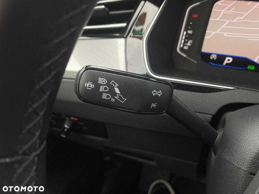 Volkswagen Passat Variant 2.0 TDI SCR Business Plus DSG - 25