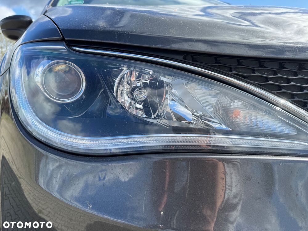 Chrysler Pacifica - 10