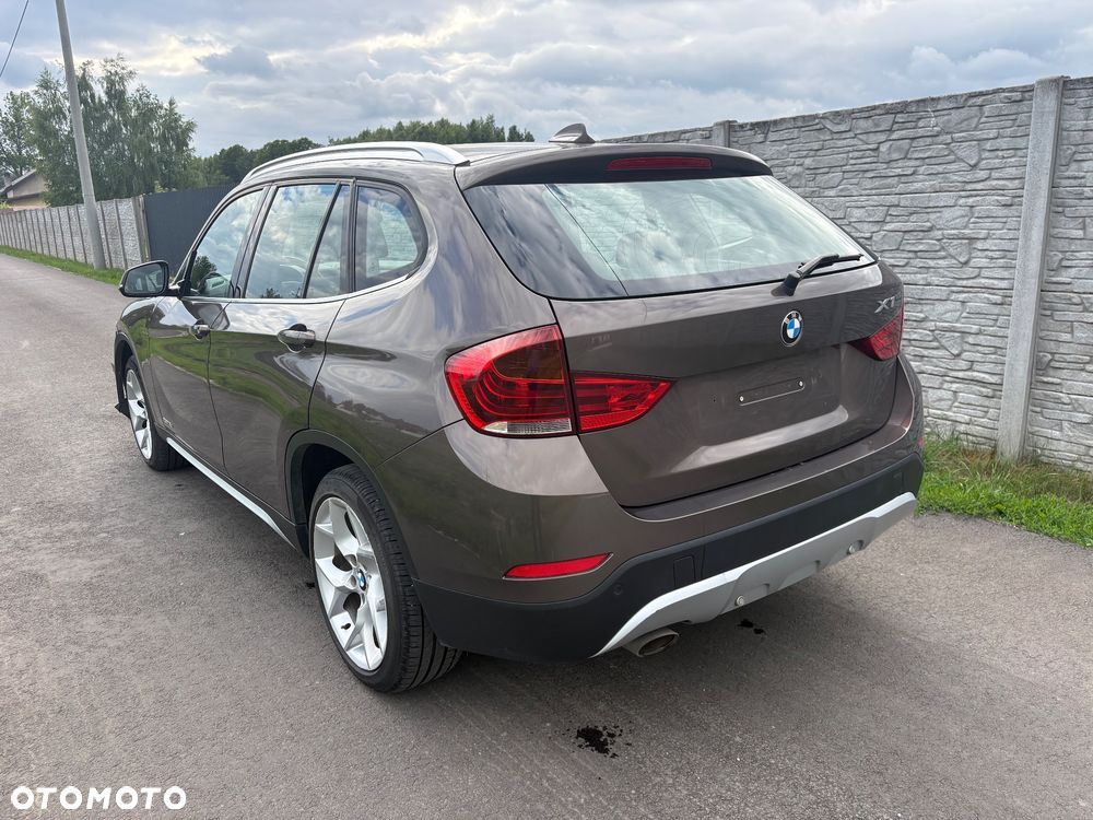 BMW X1 xDrive18d xLine - 4