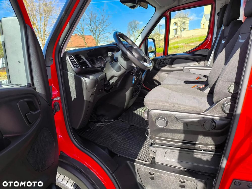 Iveco Daily 50C18 Plandeka, 12 Palet, Sypialnia, Firana+Drzwi z tyłu. - 14