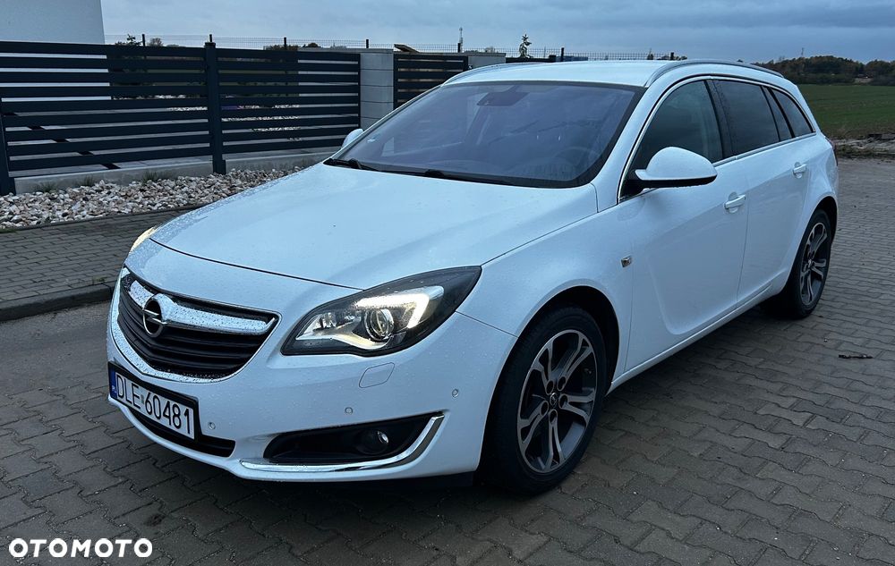 Opel Insignia - 1