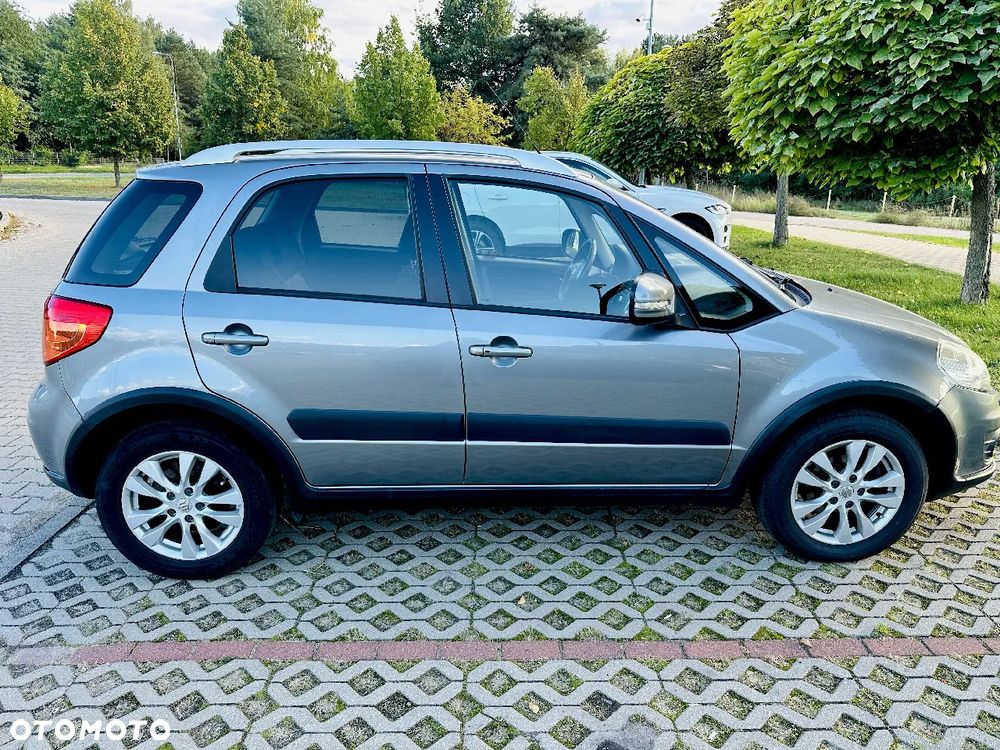 Suzuki SX4 1.6 Premium - 3