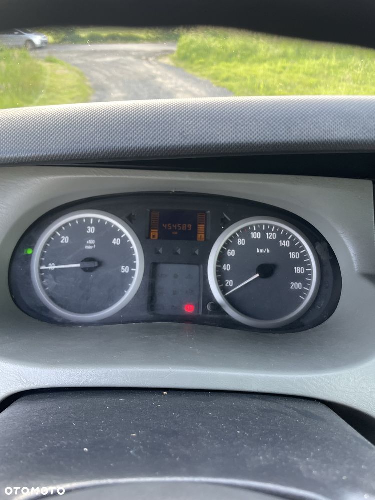 Opel Vivaro - 8