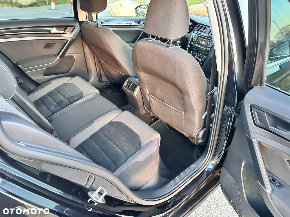 Volkswagen Golf 1.6 TDI Highline - 13