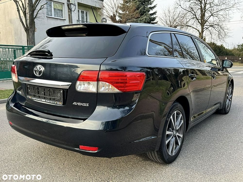 Toyota Avensis - 6