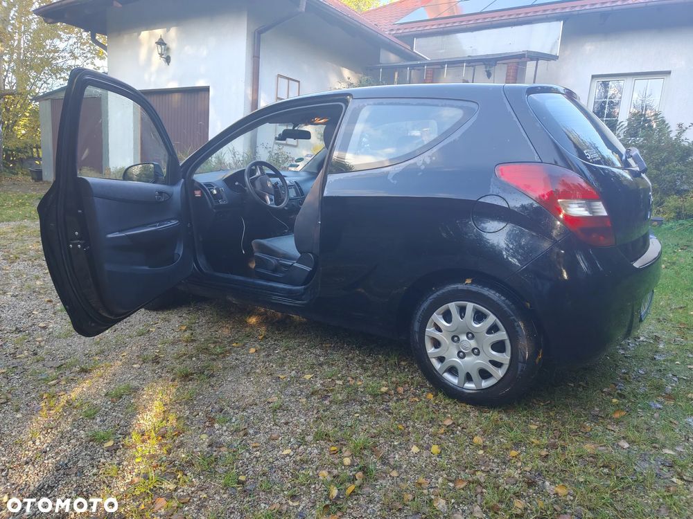 Hyundai i20 1.4 CRDi Comfort EU5 - 3