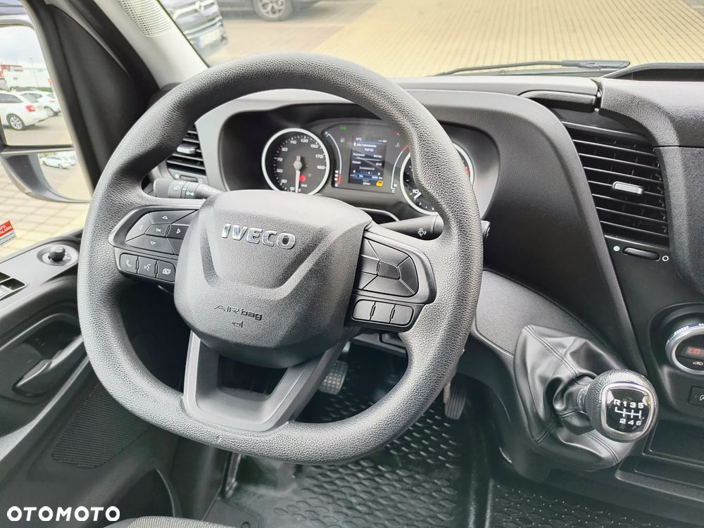 Iveco NOWA LOKALIZACJA 35S16 L4H2  niski przebieg Vat23% - 18